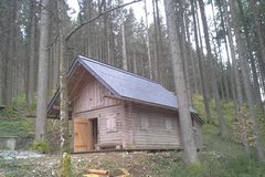 Dachdeckerei und Spenglerei Innocente: Jagdhütte Grünau